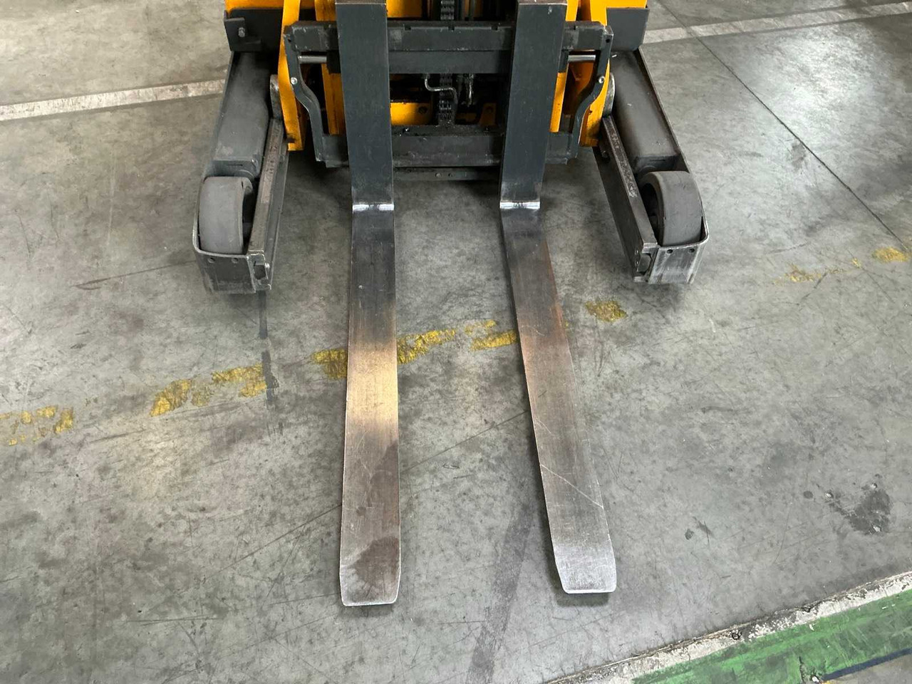 Viljuškar JUNGHEINRICH - 2015 - ETV214 - FORKLIFT: slika 7 Viljuškar JUNGHEINRICH - 2015 - ETV214 - FORKLIFT: slika 7