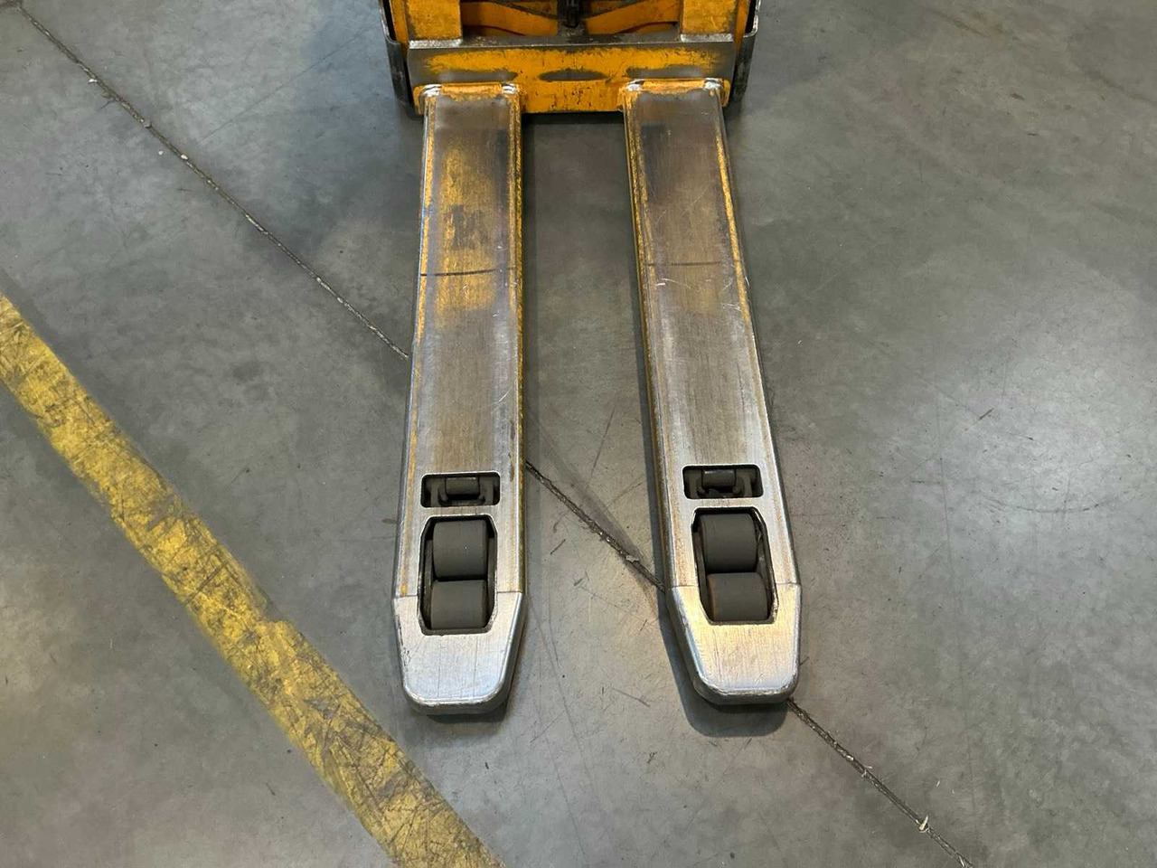 Viljuškar JUNGHEINRICH FORKLIFT: slika 8 Viljuškar JUNGHEINRICH FORKLIFT: slika 8