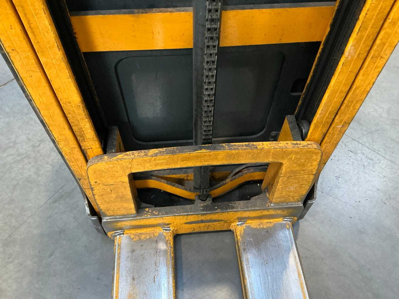 Viljuškar JUNGHEINRICH FORKLIFT: slika 9 Viljuškar JUNGHEINRICH FORKLIFT: slika 9