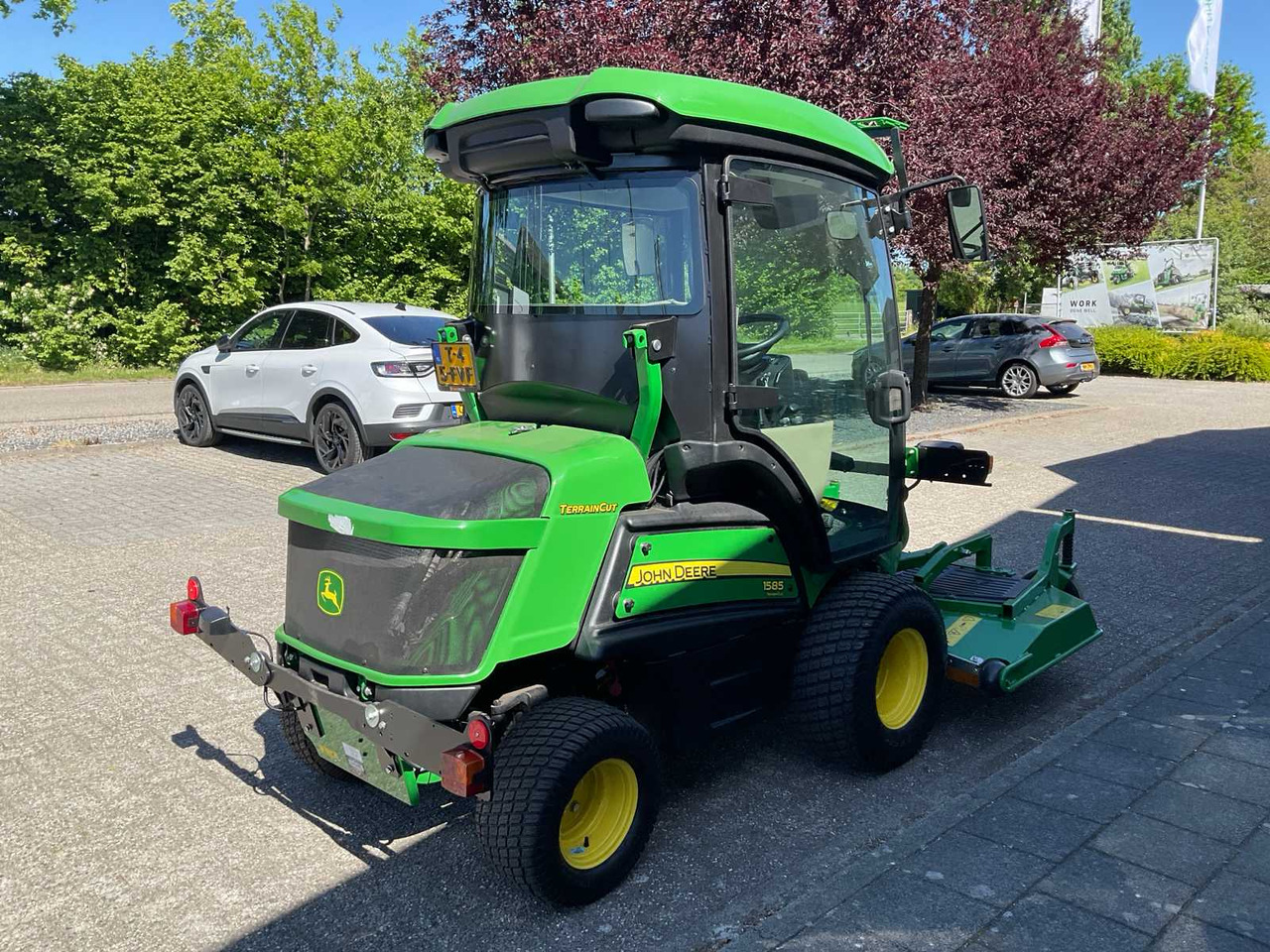John Deere 1585 TerrainCut - Baštenska kosačica: slika 3 John Deere 1585 TerrainCut - Baštenska kosačica: slika 3