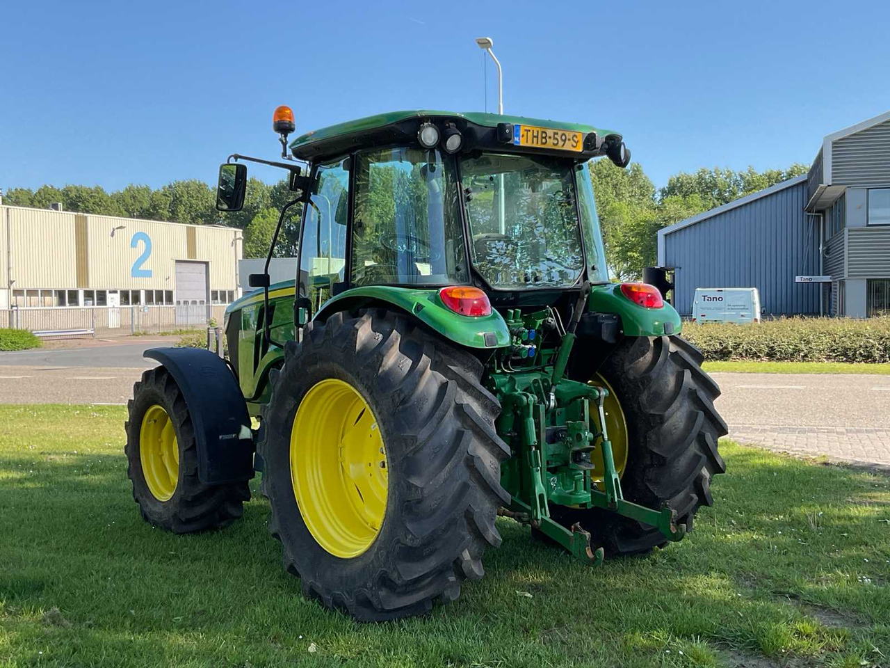 John Deere 5100M - Traktor: slika 3 John Deere 5100M - Traktor: slika 3