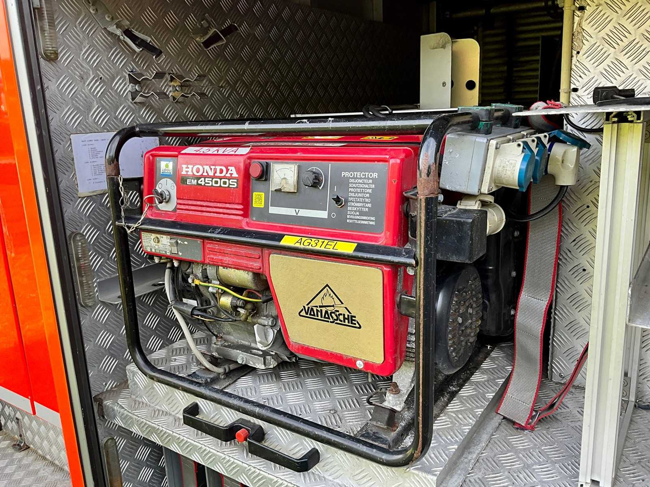 Kamion 1997 MERCEDES-BENZ ATEGO FIRE TRUCK FIRE BRIGADE: slika 43 Kamion 1997 MERCEDES-BENZ ATEGO FIRE TRUCK FIRE BRIGADE: slika 43