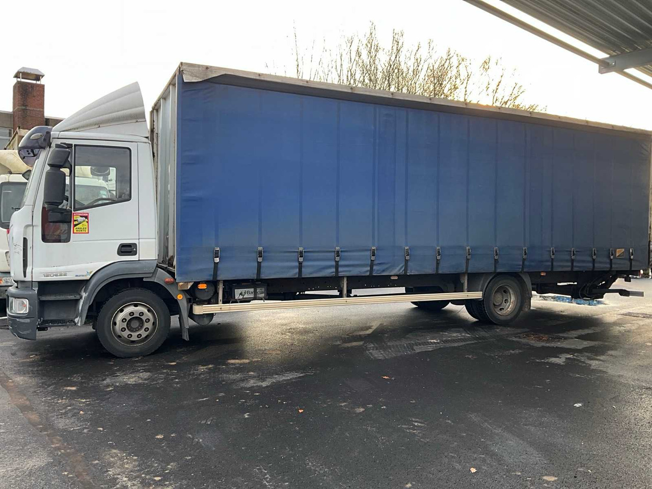 2008 IVECO EUROCARGO 120E22 - HYDRAULIC TAIL LIFT - Kamion: slika 2 2008 IVECO EUROCARGO 120E22 - HYDRAULIC TAIL LIFT - Kamion: slika 2
