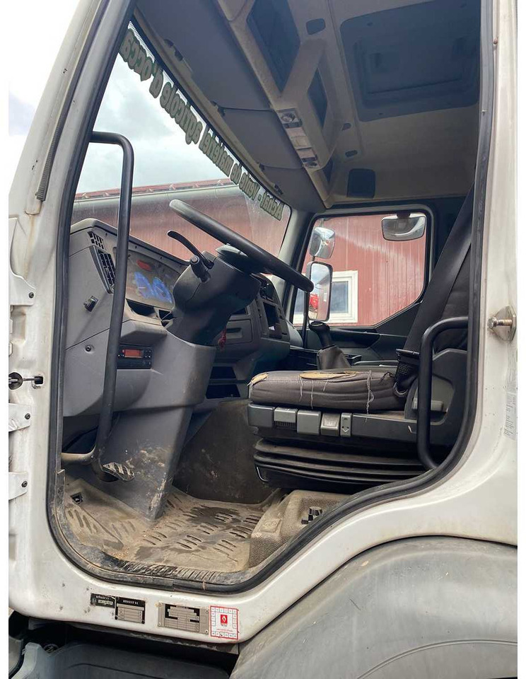 Kamion RENAULT 220 CDI FLATBED TRUCK: slika 9 Kamion RENAULT 220 CDI FLATBED TRUCK: slika 9