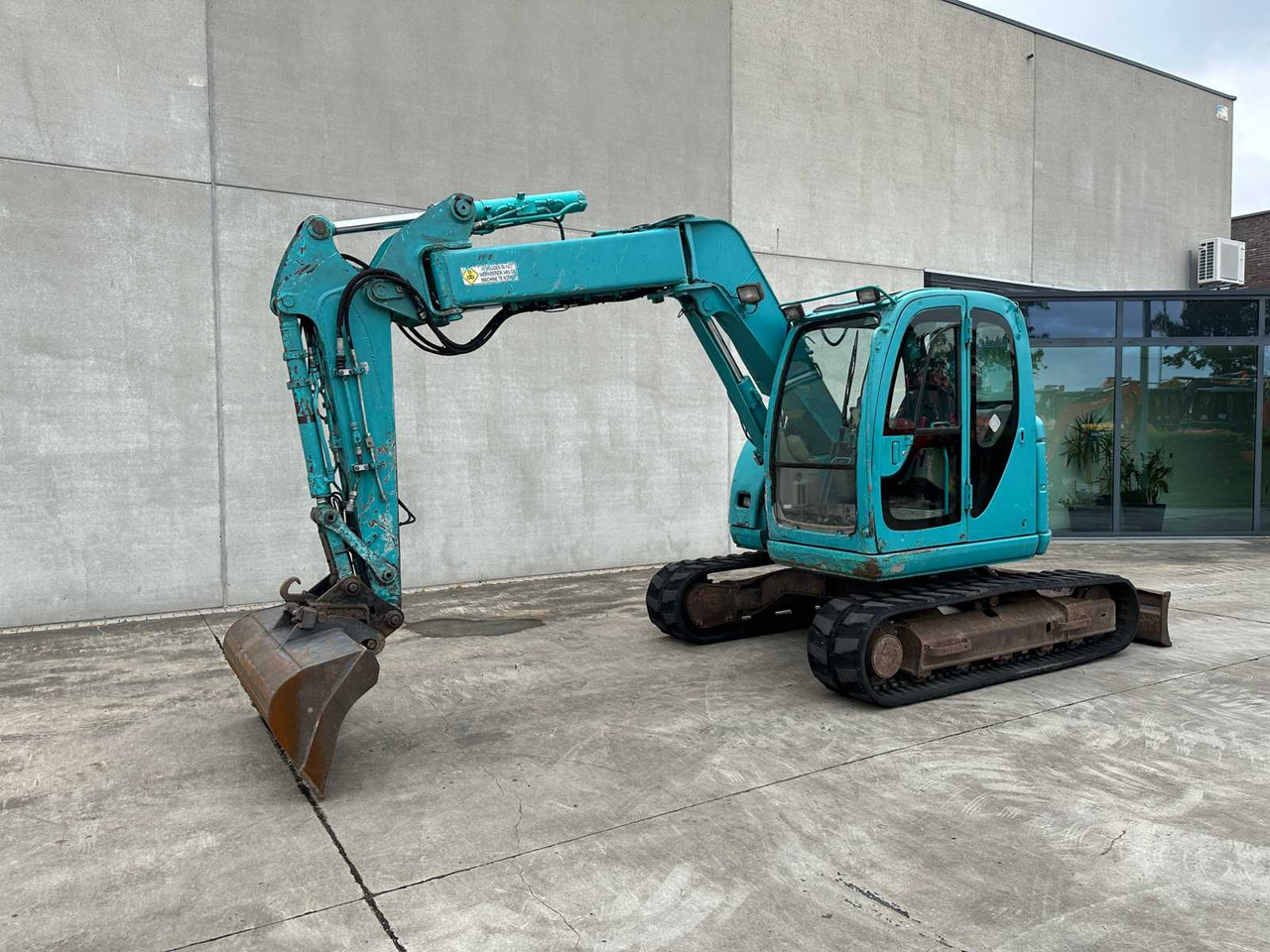 Kobelco SK70SR - Bager guseničar: slika 1 Kobelco SK70SR - Bager guseničar: slika 1
