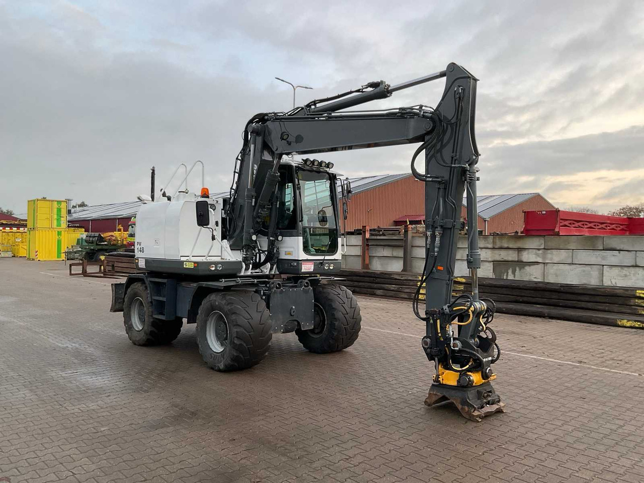 Komatsu PW148-10 - Bager točkaš: slika 4 Komatsu PW148-10 - Bager točkaš: slika 4