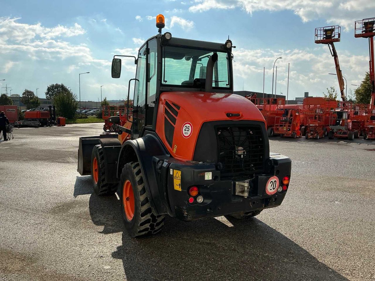 Komatsu WA100M-7 - Utovarivač točkaš: slika 3 Komatsu WA100M-7 - Utovarivač točkaš: slika 3