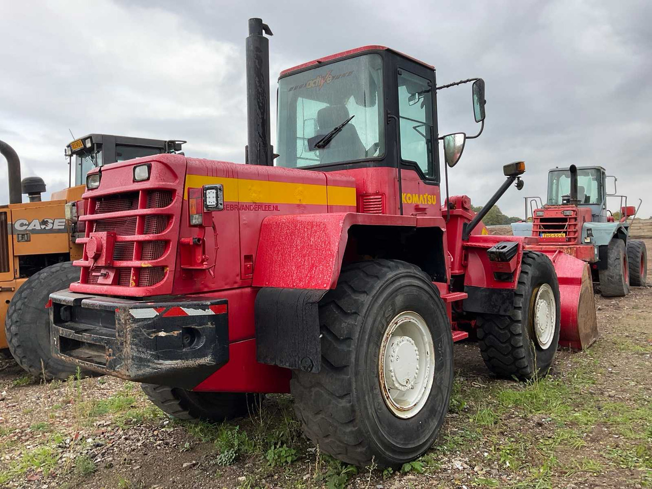 Komatsu WA270 - Utovarivač točkaš: slika 3 Komatsu WA270 - Utovarivač točkaš: slika 3