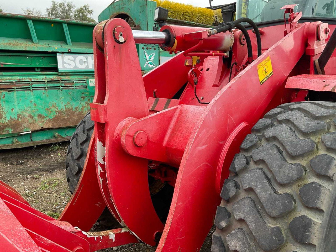 Komatsu WA270 - Utovarivač točkaš: slika 5 Komatsu WA270 - Utovarivač točkaš: slika 5