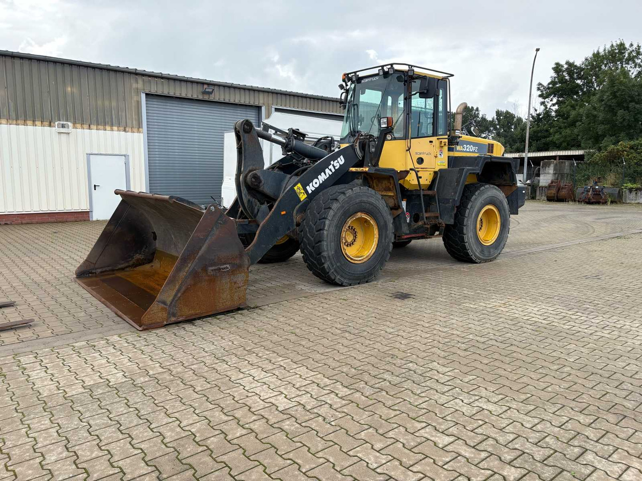 Komatsu WA320PZ-6 - Utovarivač točkaš: slika 1 Komatsu WA320PZ-6 - Utovarivač točkaš: slika 1