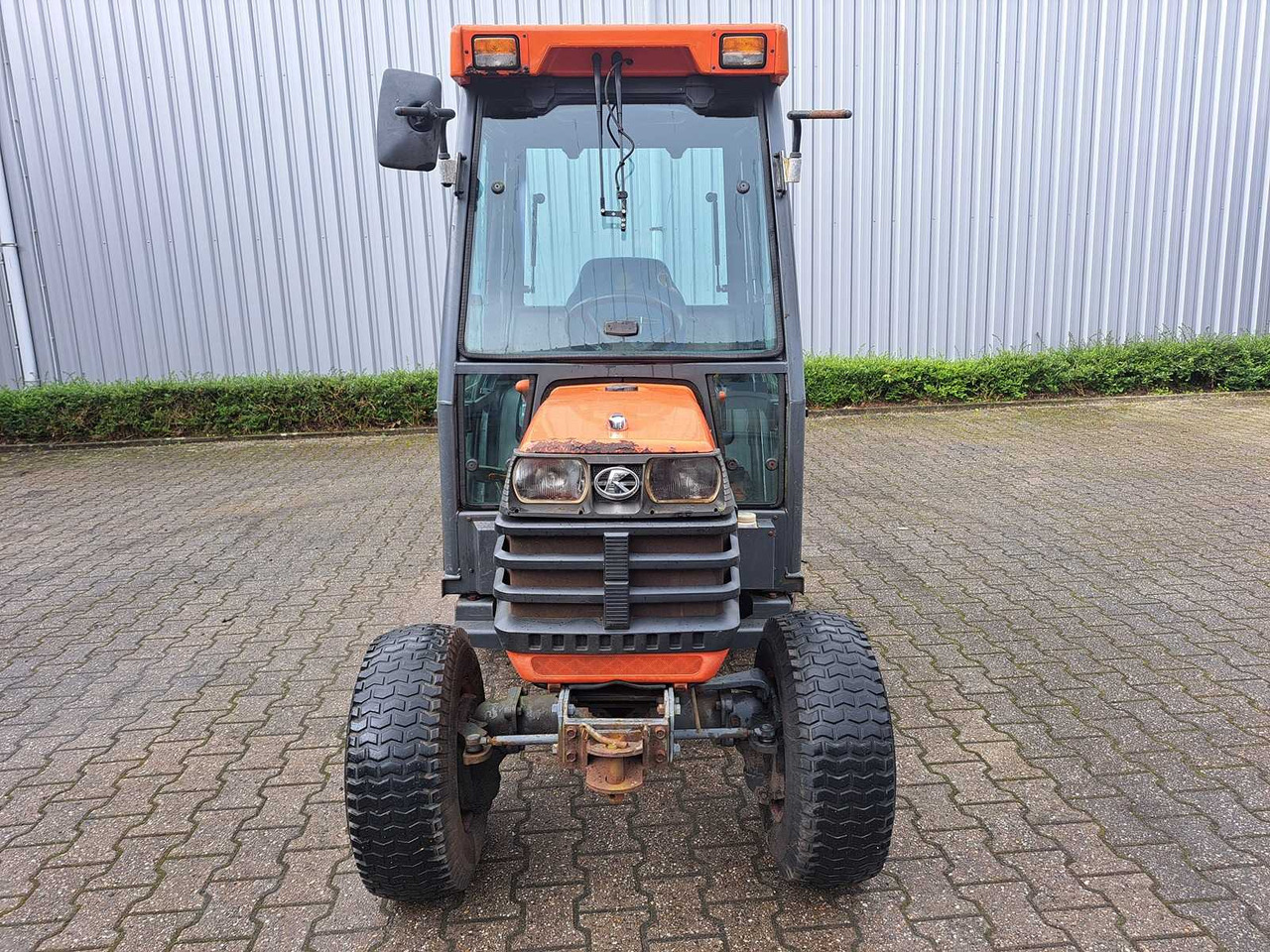 Kubota B4 - Mali traktor: slika 2 Kubota B4 - Mali traktor: slika 2
