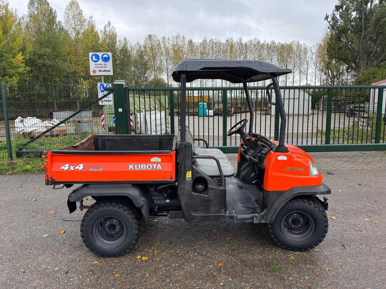 Kubota RTV900 4X4 - Prikolica za poljoprivredu: slika 3 Kubota RTV900 4X4 - Prikolica za poljoprivredu: slika 3