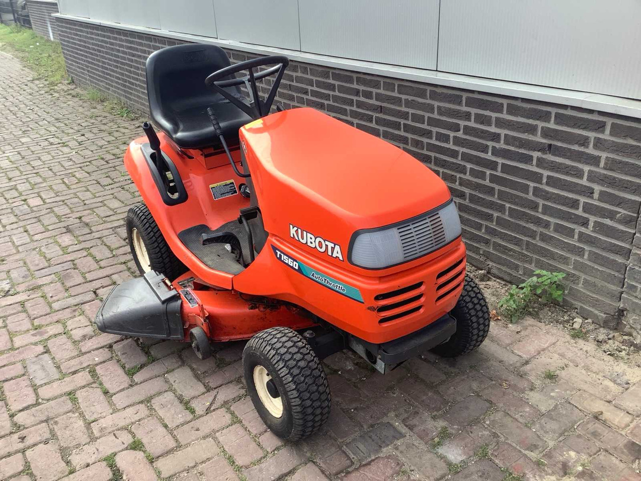 Kubota T1560 - Baštenska kosačica: slika 2 Kubota T1560 - Baštenska kosačica: slika 2
