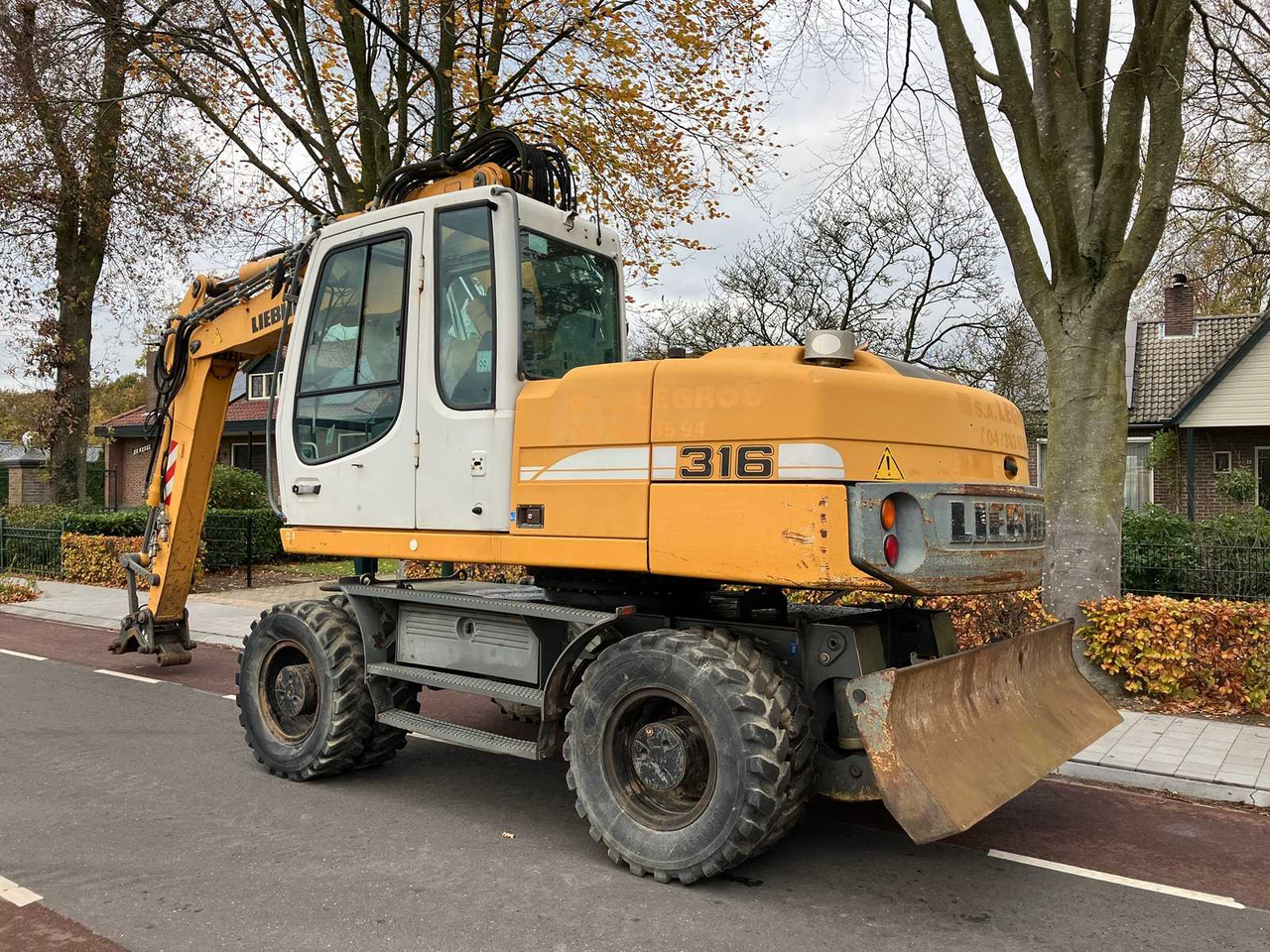 LIEBHERR - 2008 - A316 LITRONIC - WHEELED EXCAVATOR - Bager točkaš: slika 3 LIEBHERR - 2008 - A316 LITRONIC - WHEELED EXCAVATOR - Bager točkaš: slika 3