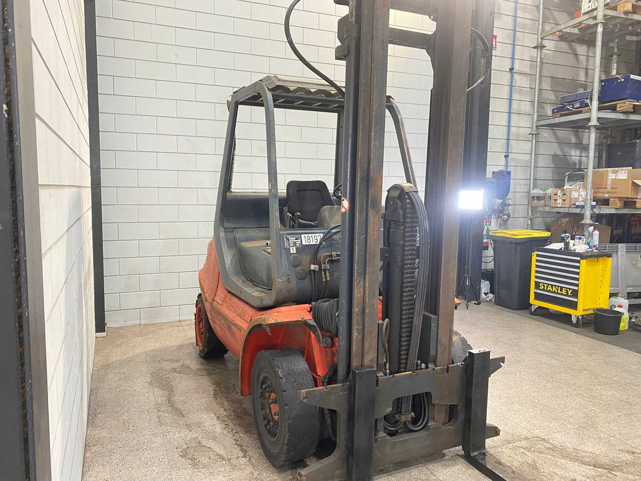 LINDE - 1991 - H40D - FORKLIFT TRUCK - Viljuškar: slika 3 LINDE - 1991 - H40D - FORKLIFT TRUCK - Viljuškar: slika 3