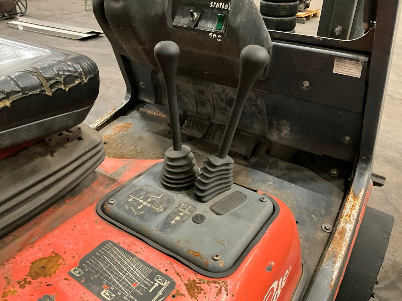 Viljuškar LINDE H20T-02 FORKLIFT: slika 15