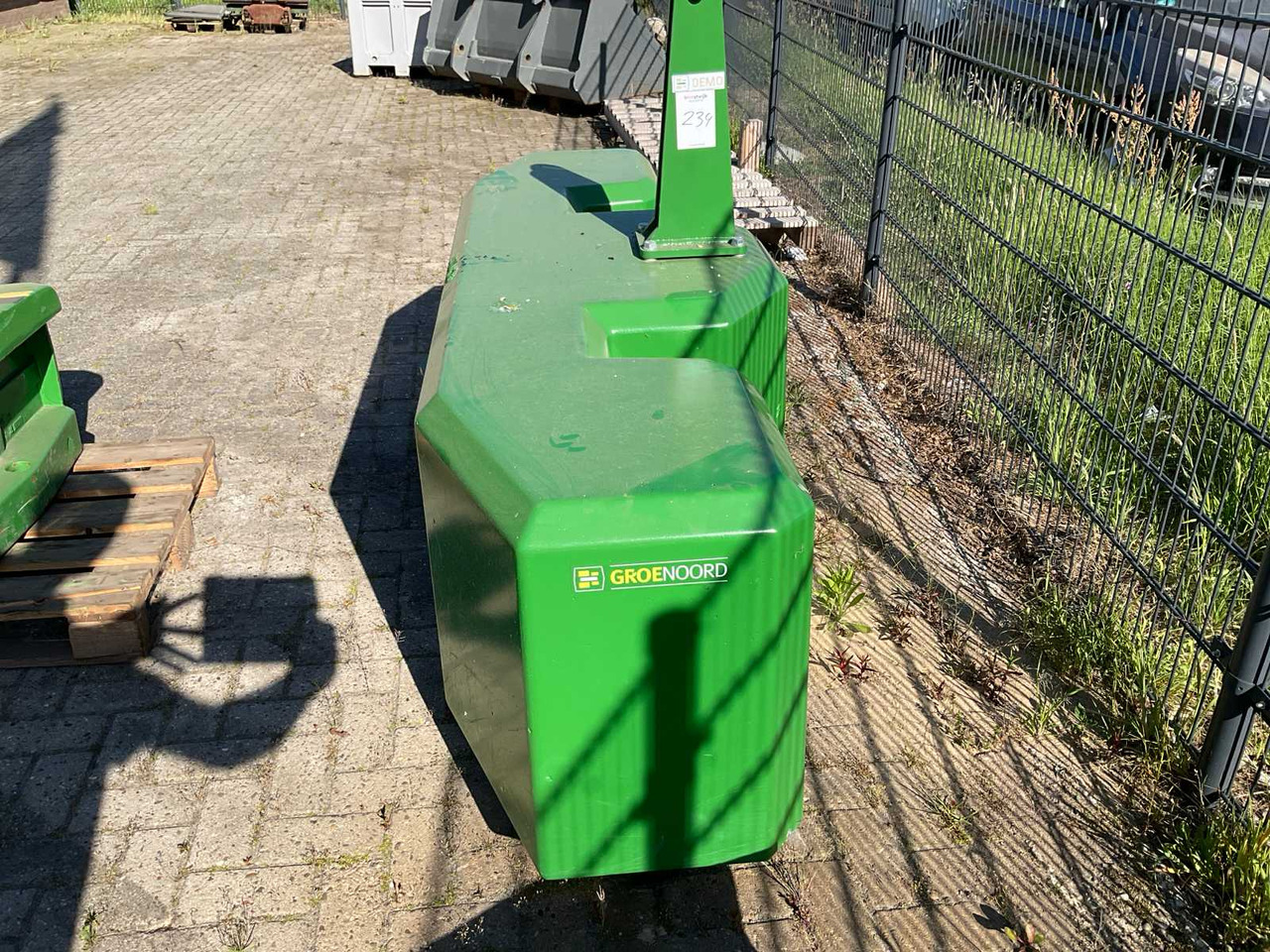 Landkracht 2500 Kg - Prednji utovarivač za traktor: slika 2 Landkracht 2500 Kg - Prednji utovarivač za traktor: slika 2