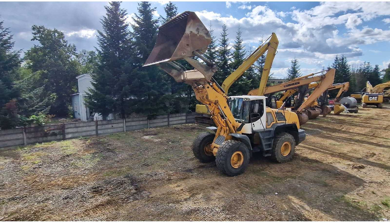 Liebherr L550 - Utovarivač točkaš: slika 5 Liebherr L550 - Utovarivač točkaš: slika 5