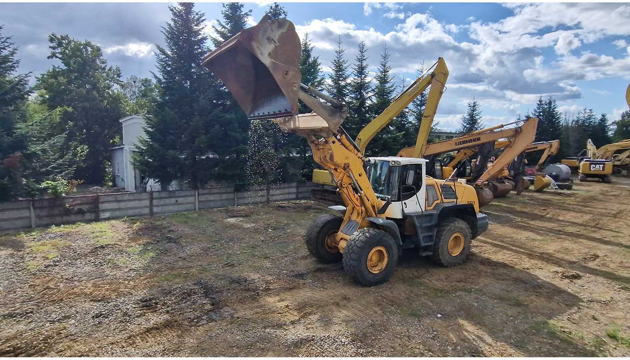 Liebherr L550 - Utovarivač točkaš: slika 2 Liebherr L550 - Utovarivač točkaš: slika 2