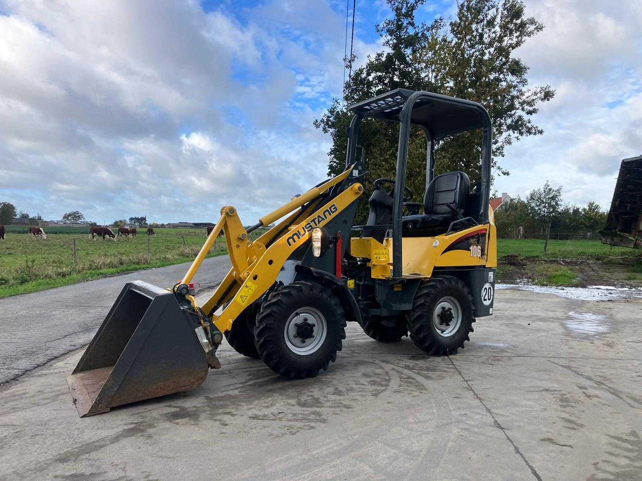 MUSTANG - AL 100 - SHOVEL - 2015 - Utovarivač točkaš: slika 3 MUSTANG - AL 100 - SHOVEL - 2015 - Utovarivač točkaš: slika 3