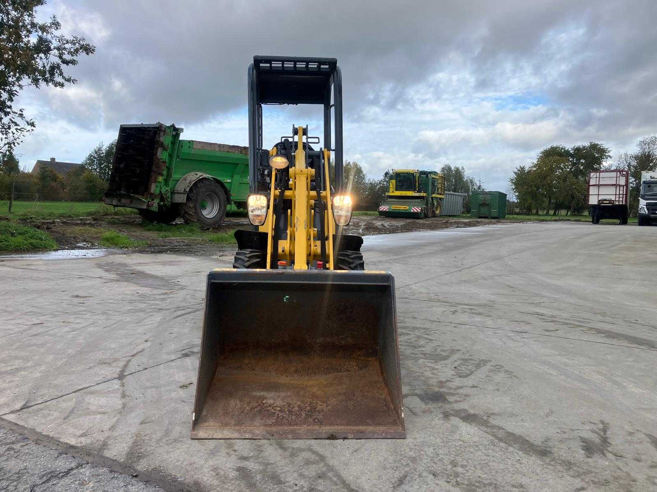 MUSTANG - AL 100 - SHOVEL - 2015 - Utovarivač točkaš: slika 5 MUSTANG - AL 100 - SHOVEL - 2015 - Utovarivač točkaš: slika 5