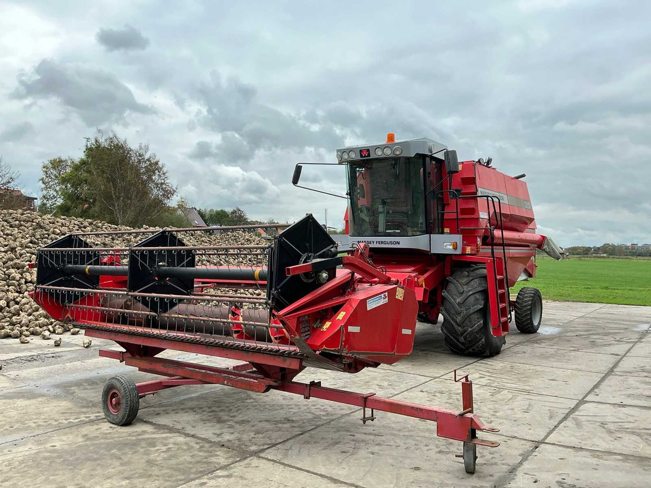 Massey ferguson MF30 - Kombinovani kombajn: slika 2 Massey ferguson MF30 - Kombinovani kombajn: slika 2