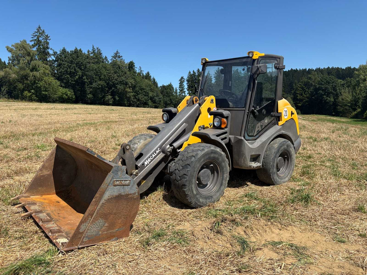 Mecalac AX850 - Utovarivač točkaš: slika 1 Mecalac AX850 - Utovarivač točkaš: slika 1