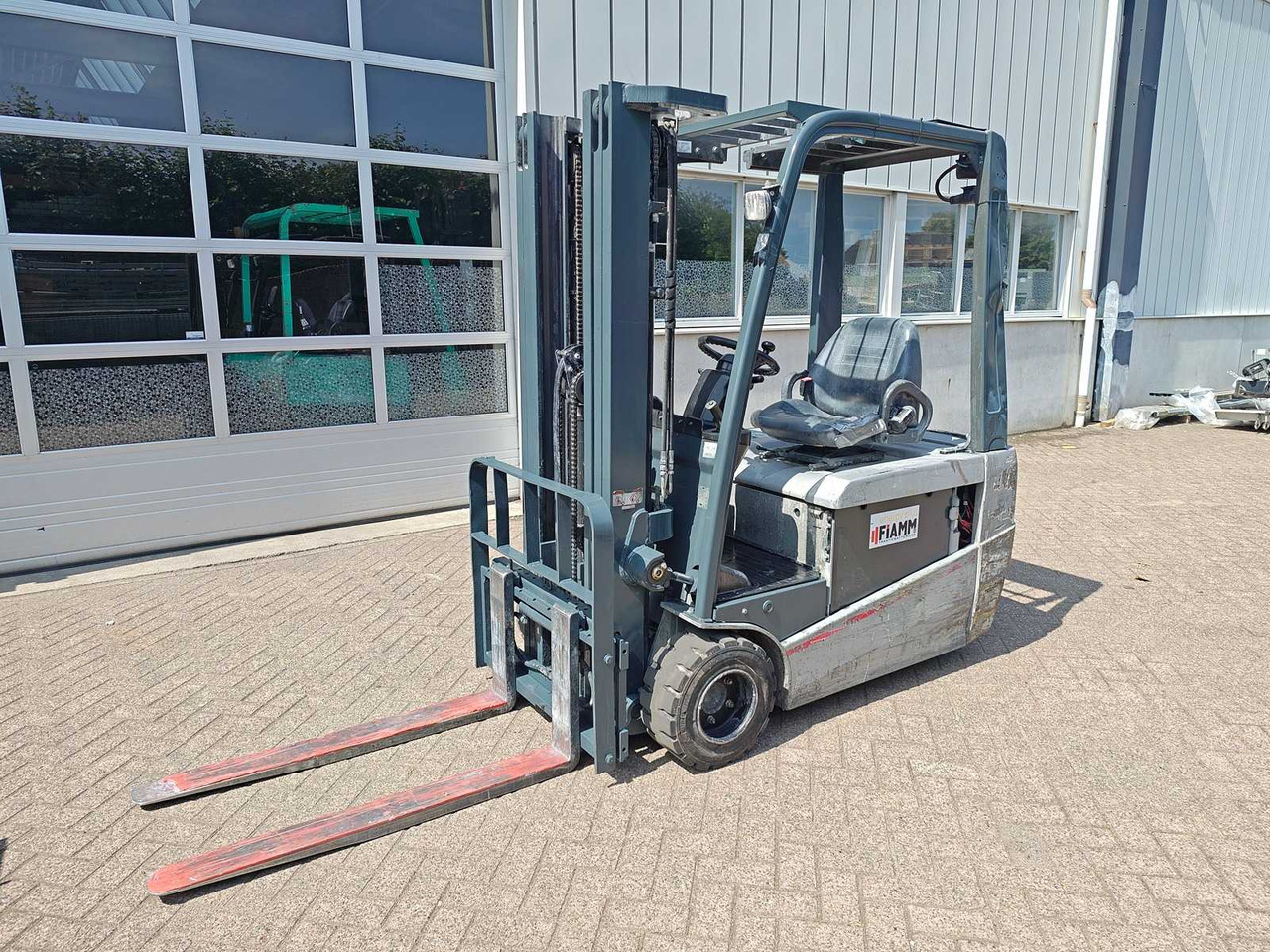 NISSAN - 2008 - G1N1L180 - FORKLIFT TRUCK - Viljuškar: slika 1 NISSAN - 2008 - G1N1L180 - FORKLIFT TRUCK - Viljuškar: slika 1