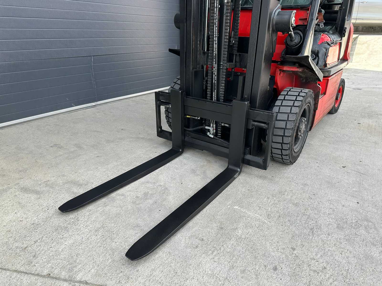 NISSAN - U1D2A25LQ - FORKLIFT TRUCKS - 2016 - Viljuškar: slika 4 NISSAN - U1D2A25LQ - FORKLIFT TRUCKS - 2016 - Viljuškar: slika 4