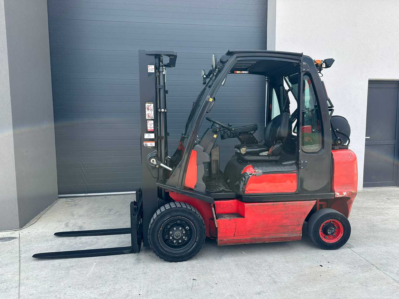 NISSAN - U1D2A25LQ - FORKLIFT TRUCKS - 2016 - Viljuškar: slika 2 NISSAN - U1D2A25LQ - FORKLIFT TRUCKS - 2016 - Viljuškar: slika 2