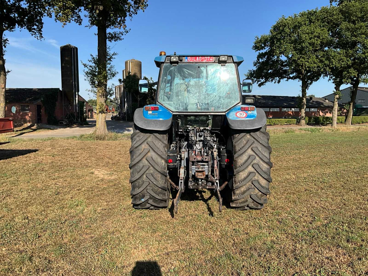 New Holland 1998 NEW HOLLAND 8360 DT ALL-WHEEL DRIVE FARM TRACTOR - Traktor: slika 4 New Holland 1998 NEW HOLLAND 8360 DT ALL-WHEEL DRIVE FARM TRACTOR - Traktor: slika 4