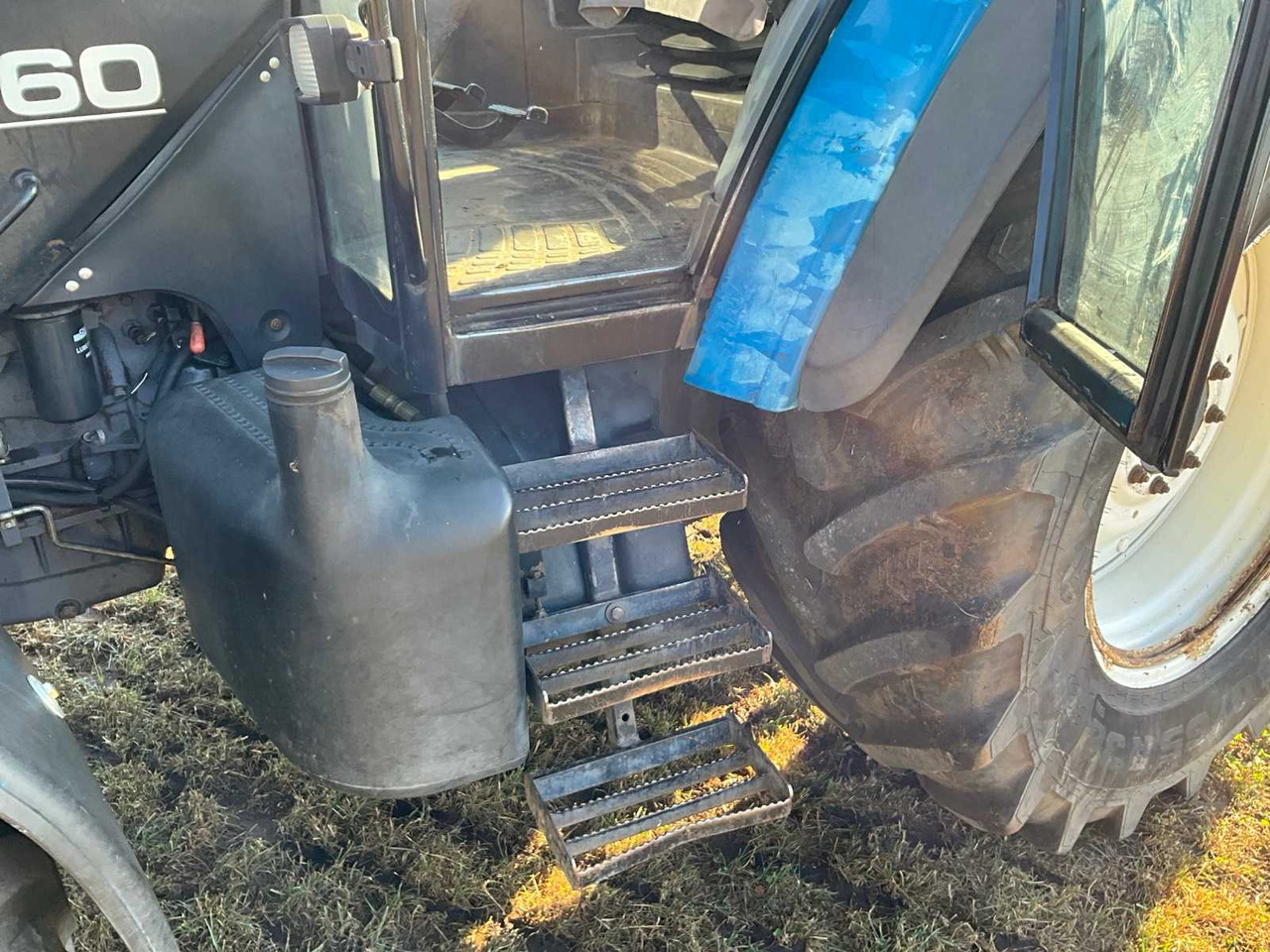 Traktor New Holland 1998 NEW HOLLAND 8360 DT ALL-WHEEL DRIVE FARM TRACTOR: slika 11