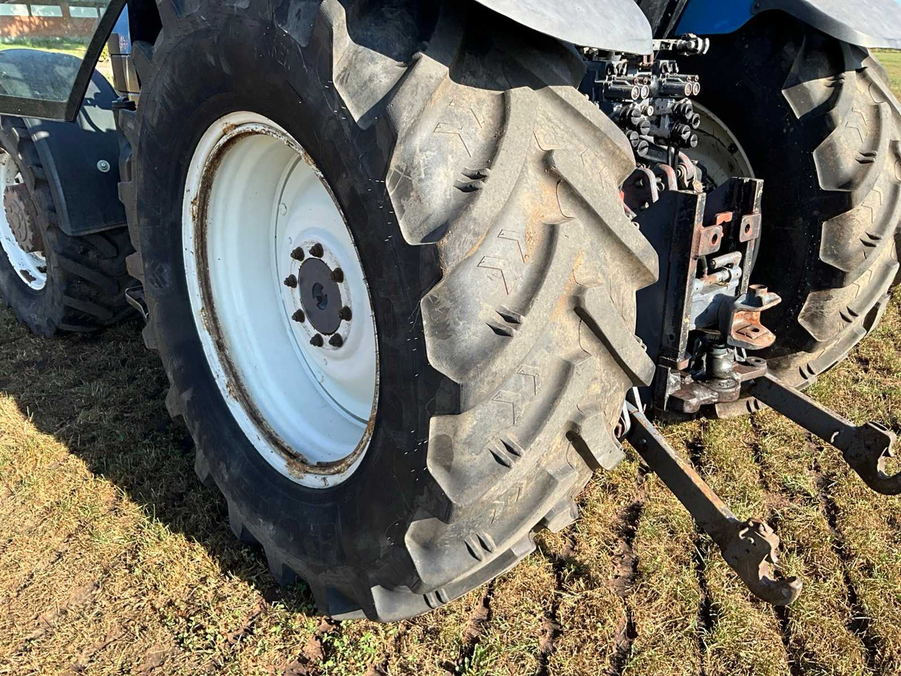 Traktor New Holland 1998 NEW HOLLAND 8360 DT ALL-WHEEL DRIVE FARM TRACTOR: slika 19