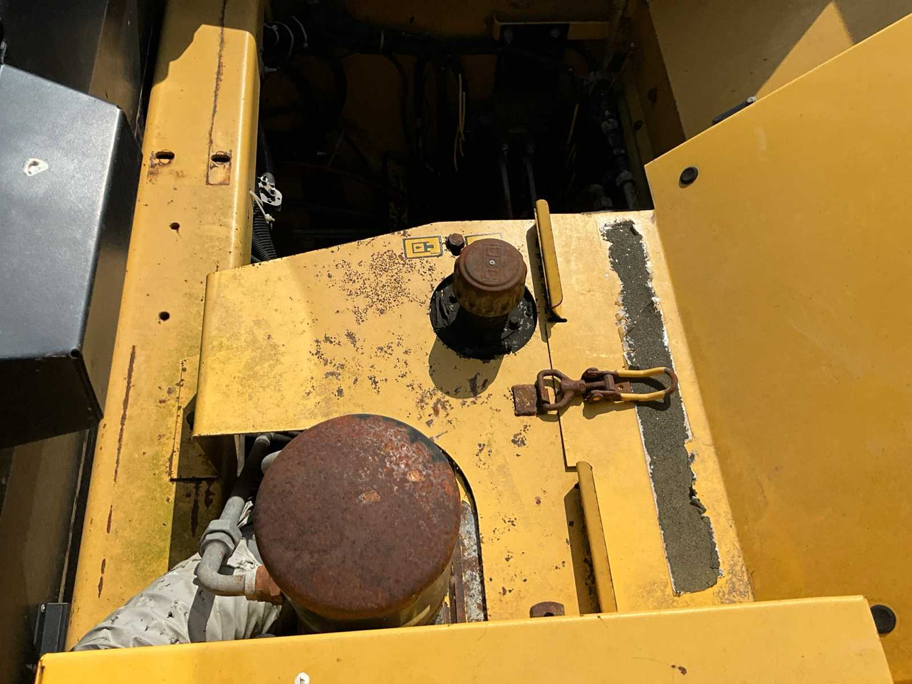 Traktor New Holland FX28: slika 23