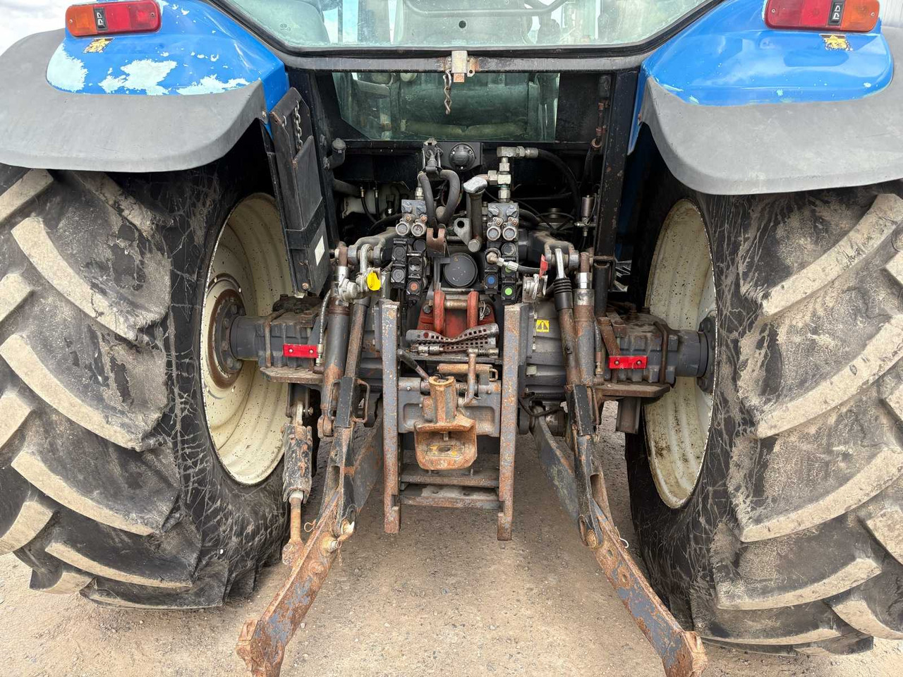 New Holland TM115 mit Frontlader - Traktor: slika 5 New Holland TM115 mit Frontlader - Traktor: slika 5