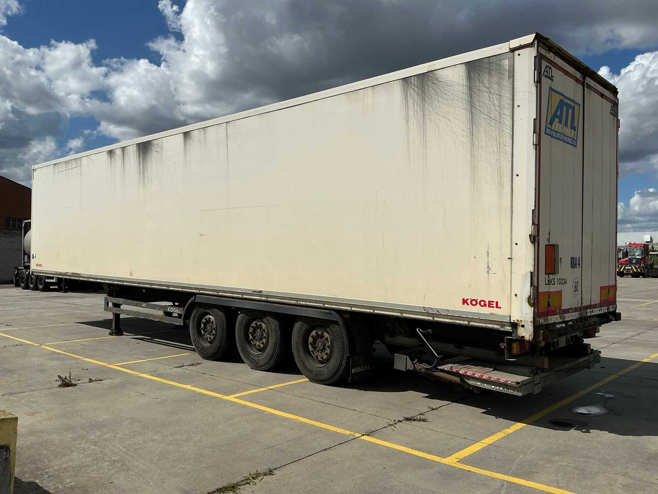 2012 KOGEL S 24-3 BOX SEMI-TRAILER - Poluprikolica: slika 3 2012 KOGEL S 24-3 BOX SEMI-TRAILER - Poluprikolica: slika 3
