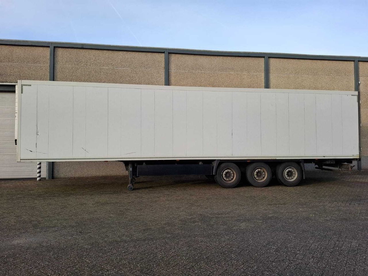 KRONE - 2016 - TKS MEETHANG - SEMI-TRAILER - Poluprikolica: slika 5 KRONE - 2016 - TKS MEETHANG - SEMI-TRAILER - Poluprikolica: slika 5