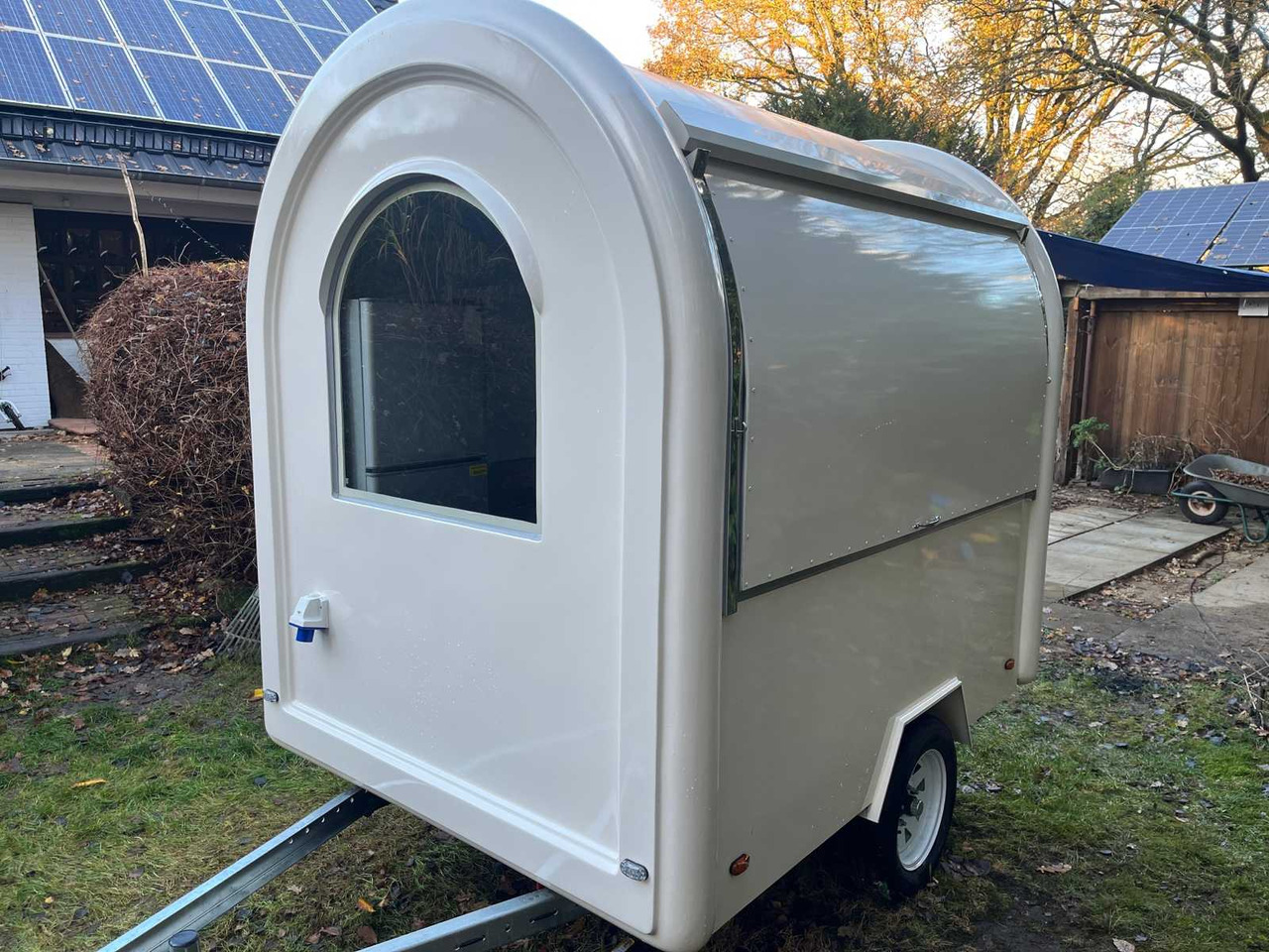 MMF TRAX CASE 750 - SALES TRAILER (2014) - Prikolica: slika 2 MMF TRAX CASE 750 - SALES TRAILER (2014) - Prikolica: slika 2