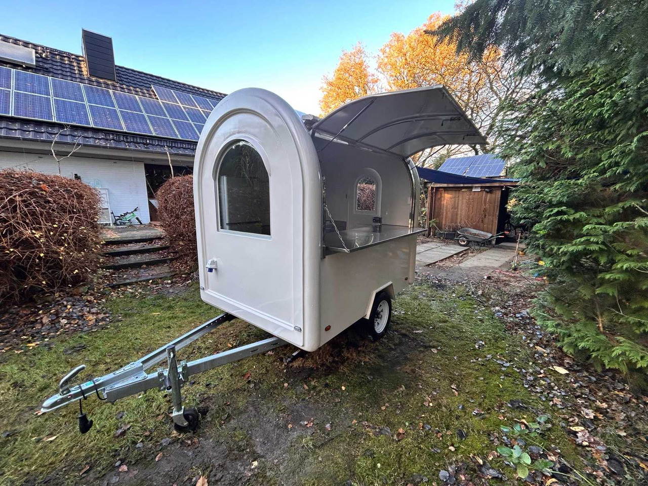 MMF TRAX CASE 750 - SALES TRAILER (2014) - Prikolica: slika 1 MMF TRAX CASE 750 - SALES TRAILER (2014) - Prikolica: slika 1