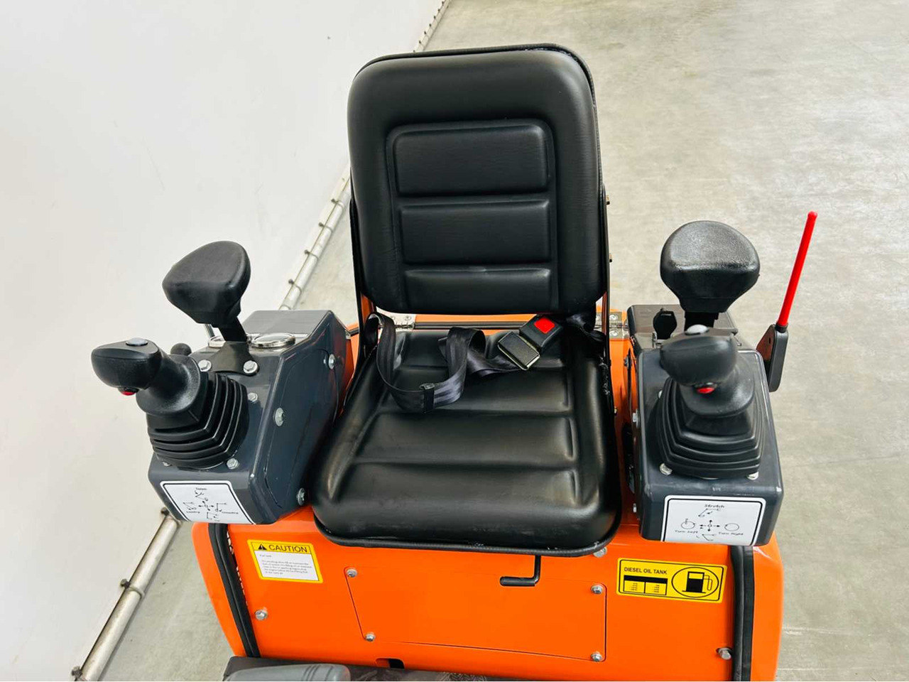 RTE - 2025 - CRE112 - MINI EXCAVATOR 1120KG - Mini bager: slika 5 RTE - 2025 - CRE112 - MINI EXCAVATOR 1120KG - Mini bager: slika 5