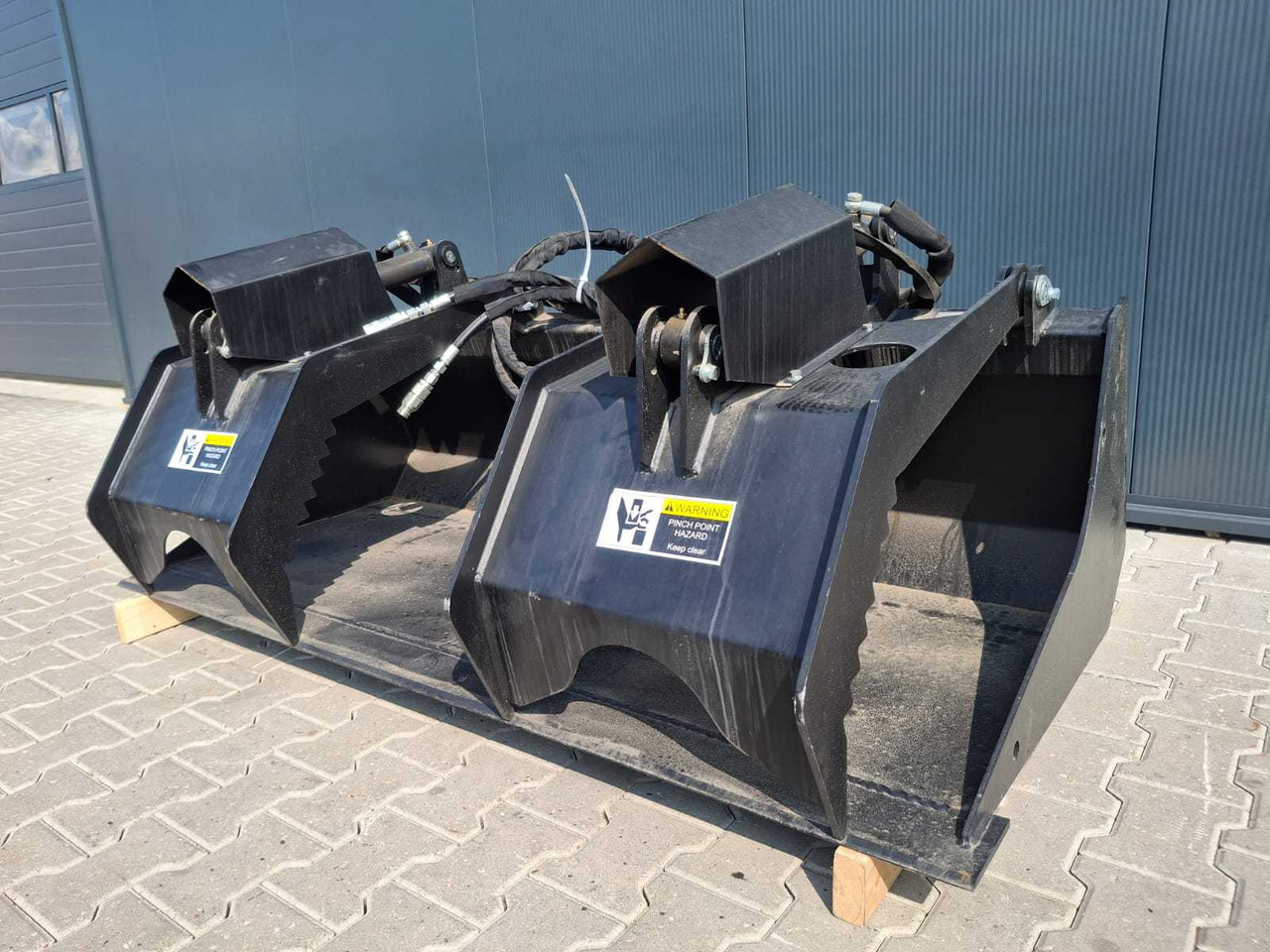 Rhino-cross 72 inch grapple Bucket - Oprema za obradu zemljišta: slika 1 Rhino-cross 72 inch grapple Bucket - Oprema za obradu zemljišta: slika 1