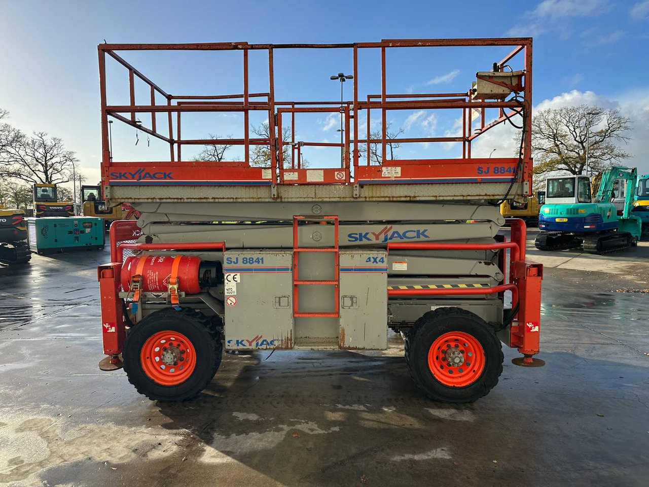 SKYJACK - 2009 - SJ-8841 - AERIAL PLATFORM - Vazdušna platforma: slika 4 SKYJACK - 2009 - SJ-8841 - AERIAL PLATFORM - Vazdušna platforma: slika 4