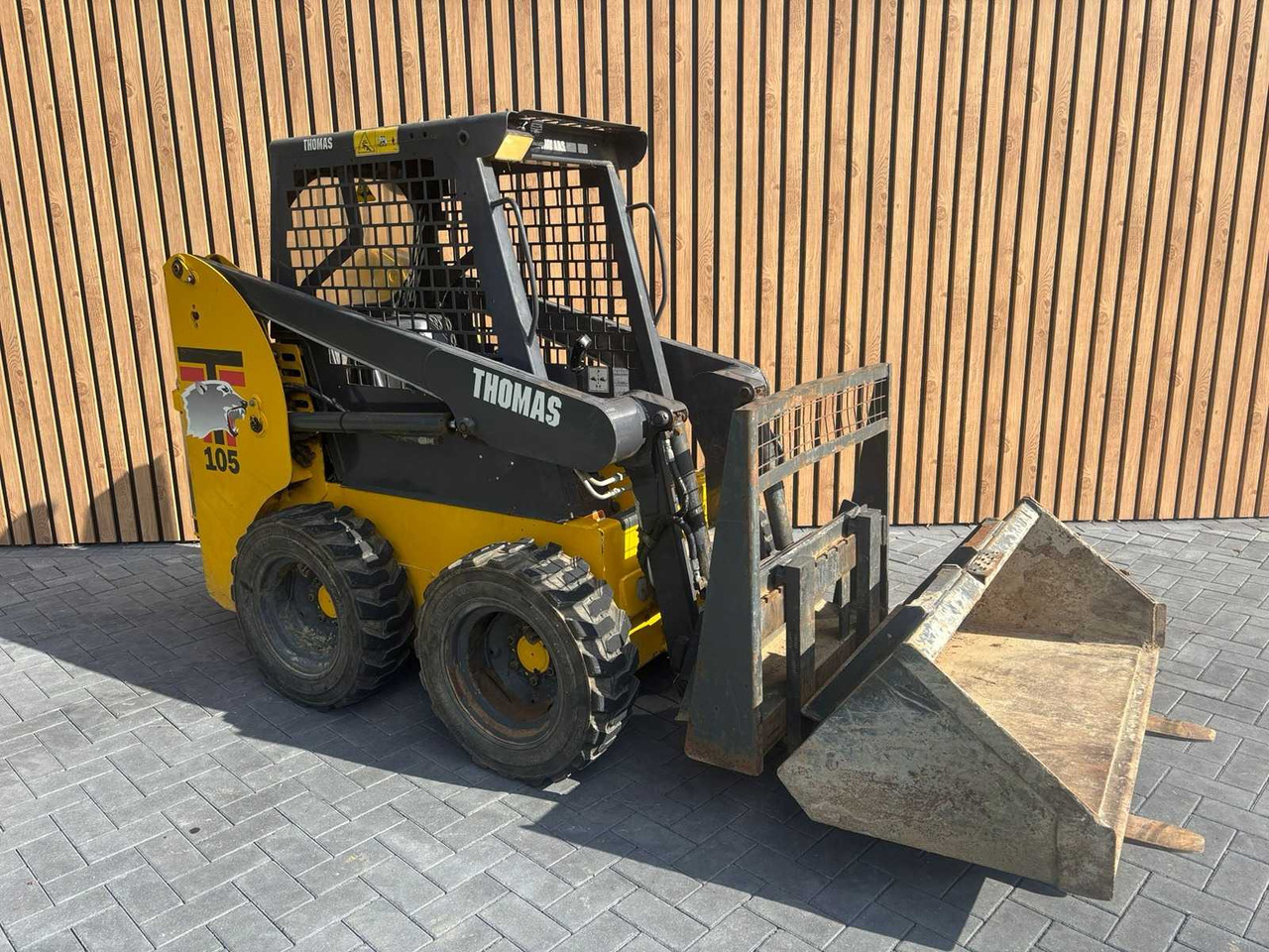 THOMAS - T105 - SKID STEER LOADER - Kompaktni utovarivač guseničar: slika 2 THOMAS - T105 - SKID STEER LOADER - Kompaktni utovarivač guseničar: slika 2