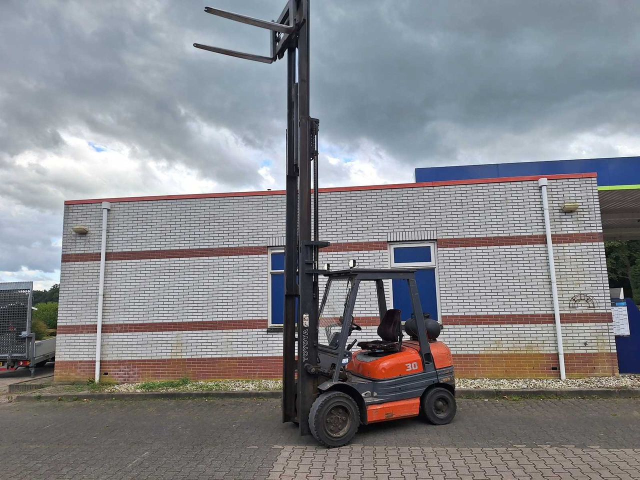 TOYOTA - 1995 - 02 6FGF30 - FORKLIFT TRIPLEX -FREE-LIFT - SIDE-SHIFT - Viljuškar: slika 4 TOYOTA - 1995 - 02 6FGF30 - FORKLIFT TRIPLEX -FREE-LIFT - SIDE-SHIFT - Viljuškar: slika 4