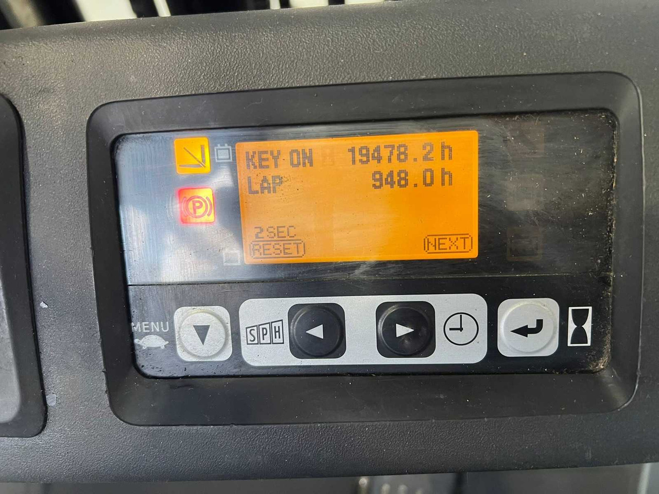 TOYOTA - 2015 - 8FBET15 - FORKLIFT TRUCK - Viljuškar: slika 3 TOYOTA - 2015 - 8FBET15 - FORKLIFT TRUCK - Viljuškar: slika 3