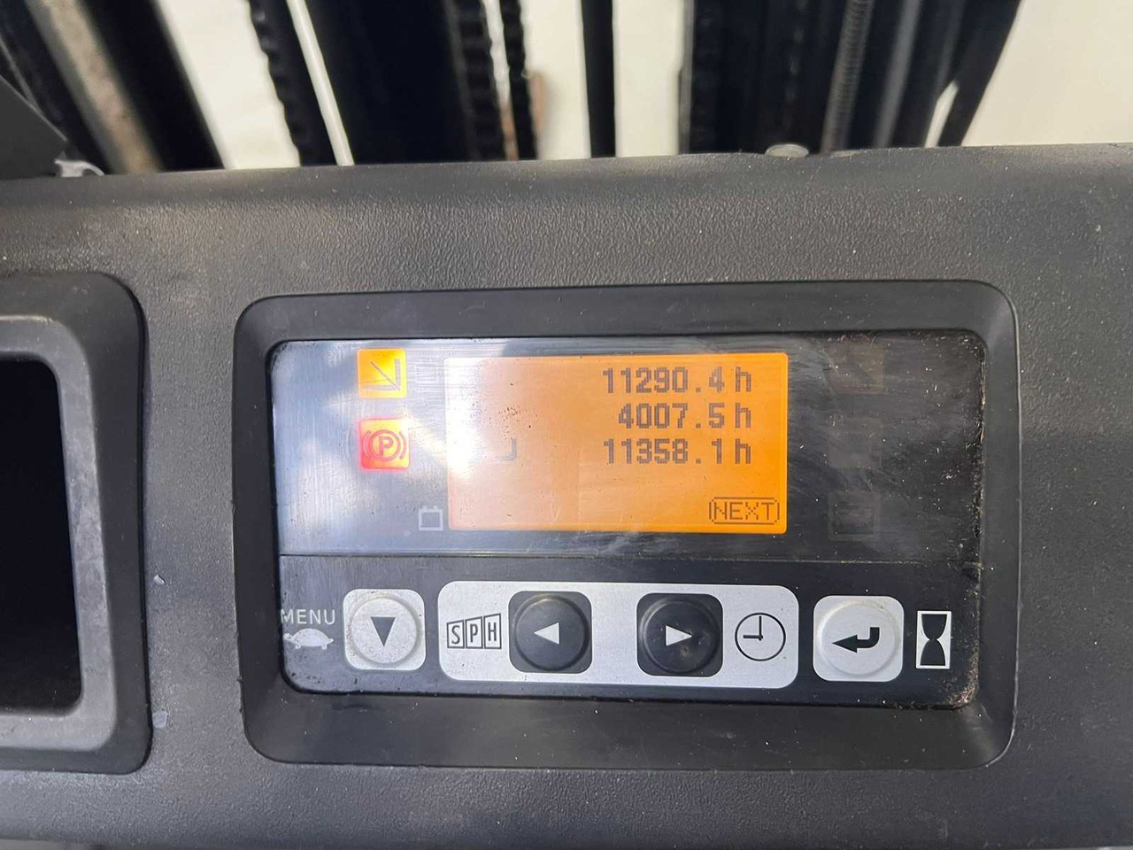 TOYOTA - 2015 - 8FBET15 - FORKLIFT TRUCK - Viljuškar: slika 4 TOYOTA - 2015 - 8FBET15 - FORKLIFT TRUCK - Viljuškar: slika 4