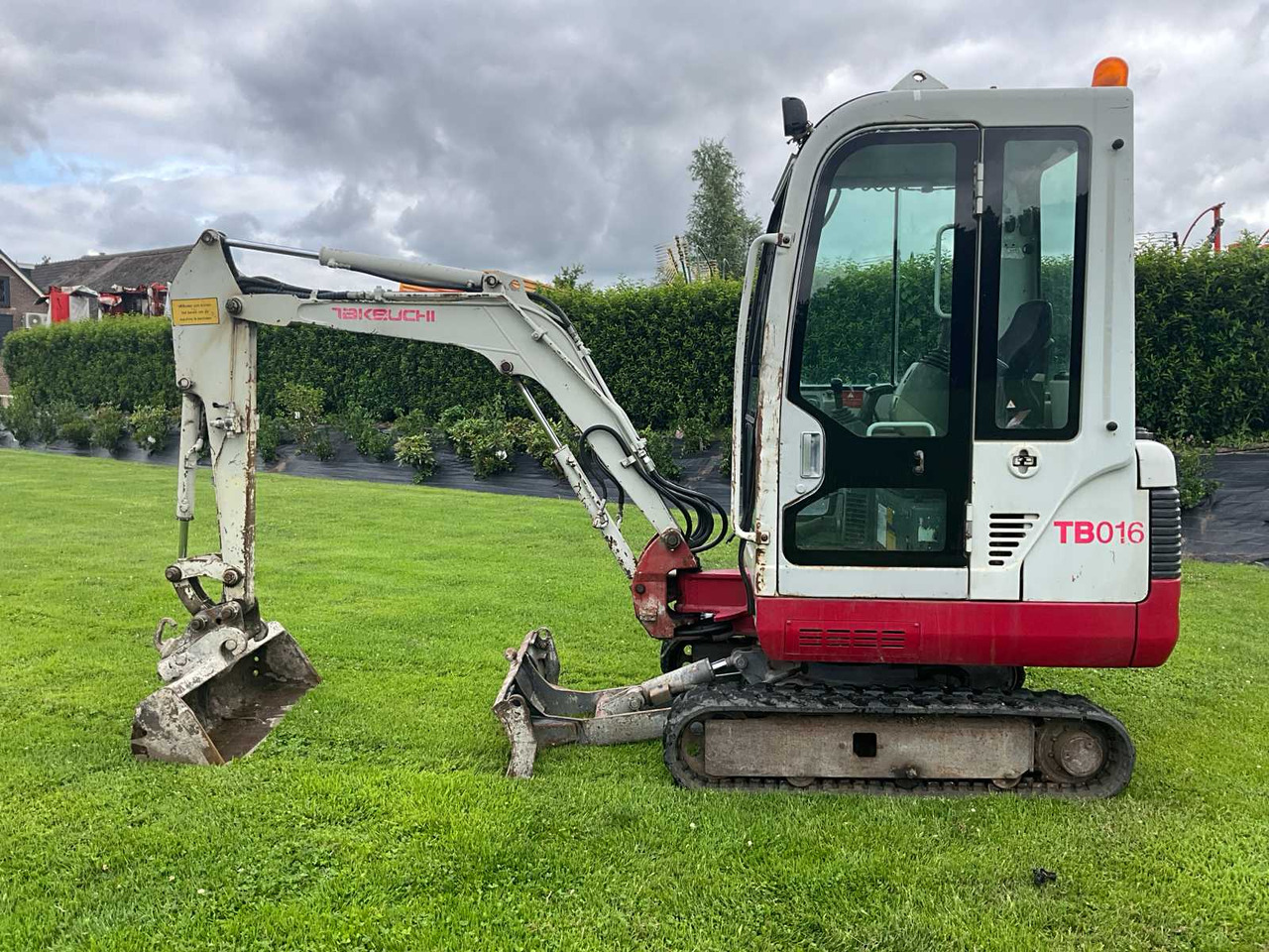 Takeuchi TB016 - Mini bager: slika 5 Takeuchi TB016 - Mini bager: slika 5