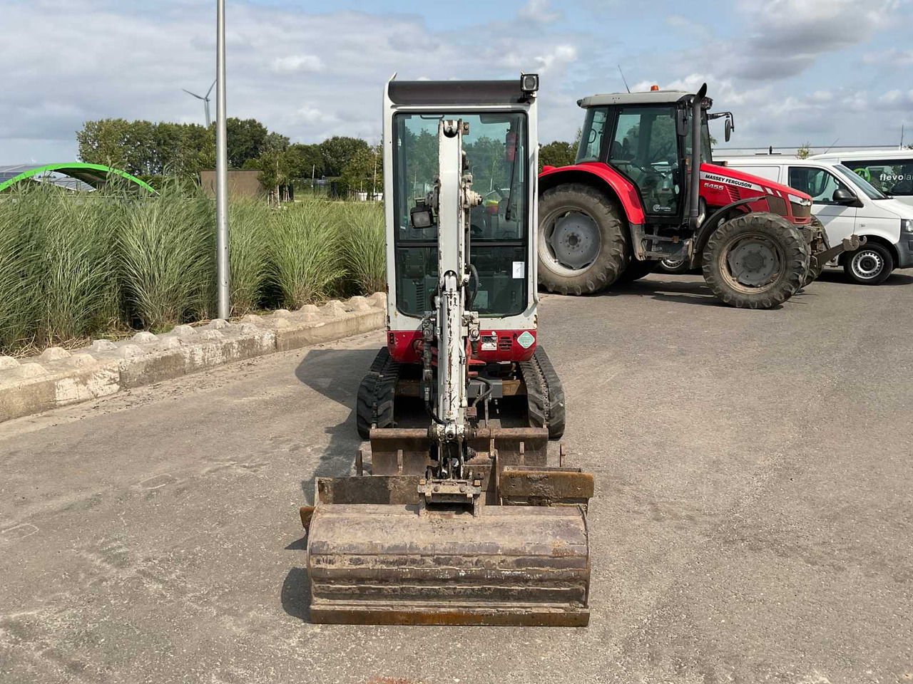 Takeuchi TB016 - Mini bager: slika 2 Takeuchi TB016 - Mini bager: slika 2