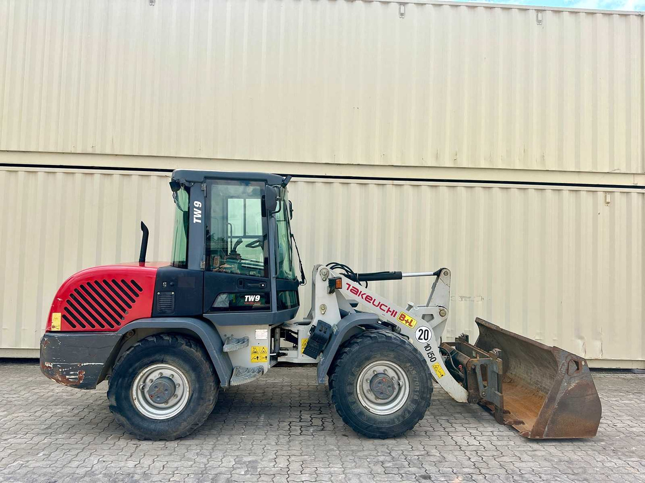 Takeuchi TW9 - Utovarivač točkaš: slika 4 Takeuchi TW9 - Utovarivač točkaš: slika 4