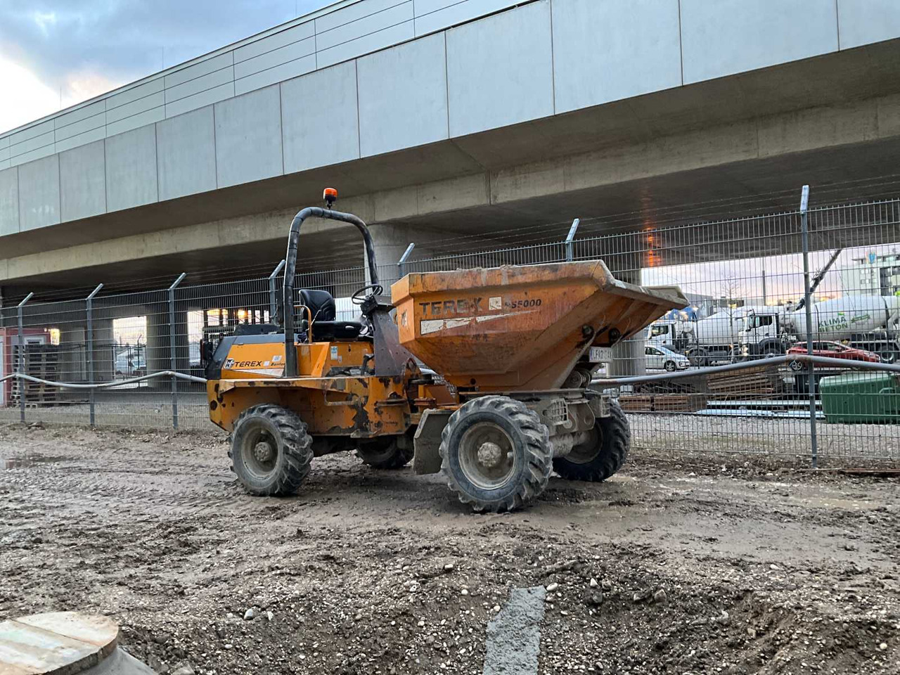 Terex PS5000 - Traktorska prikolica za farmu/ Kiper: slika 2 Terex PS5000 - Traktorska prikolica za farmu/ Kiper: slika 2